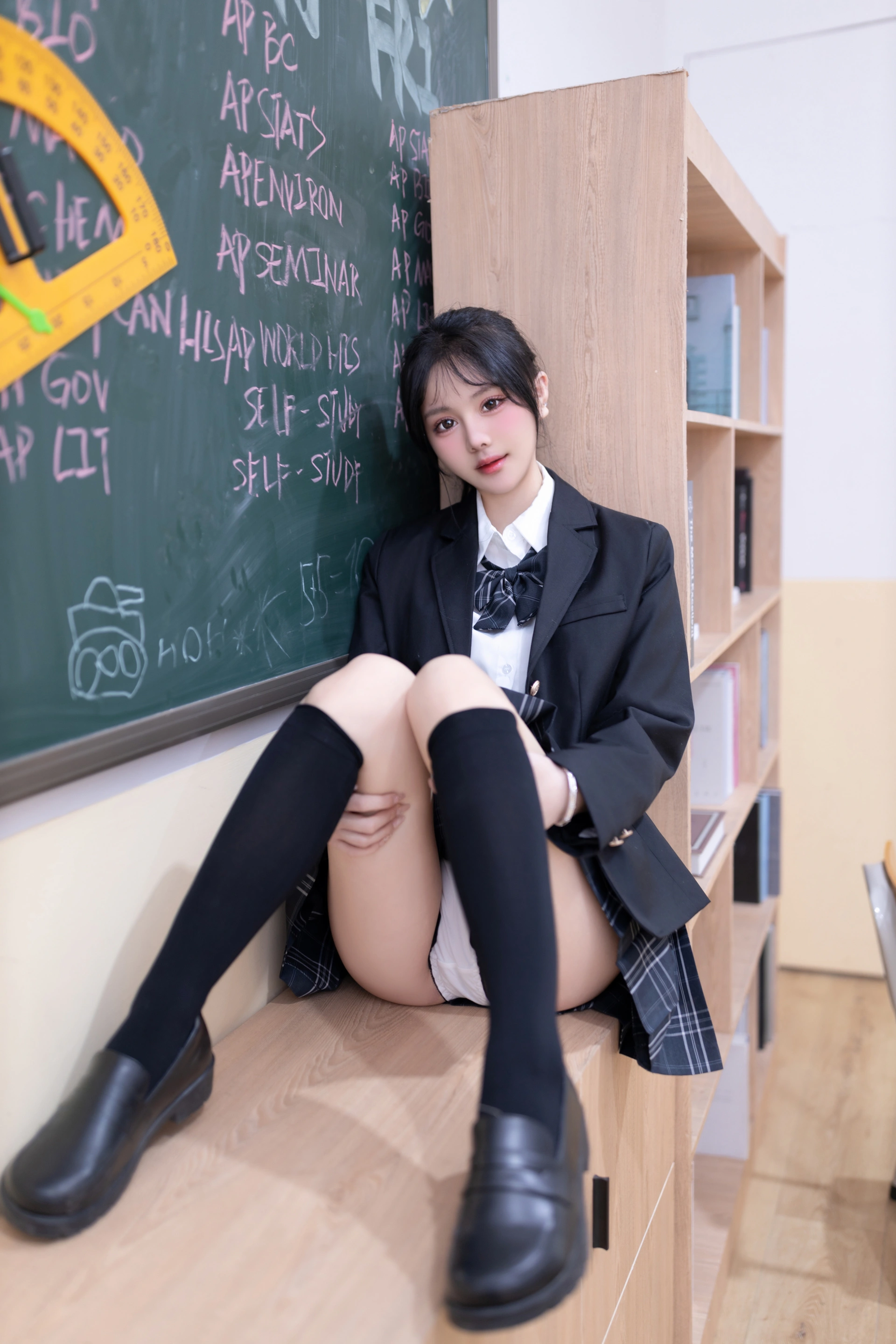 050.谢小蒽 – 内购无水印  NO.8058 教室调教 2